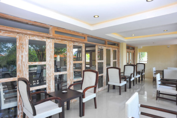 Tempat Nongkrong Loby Depan